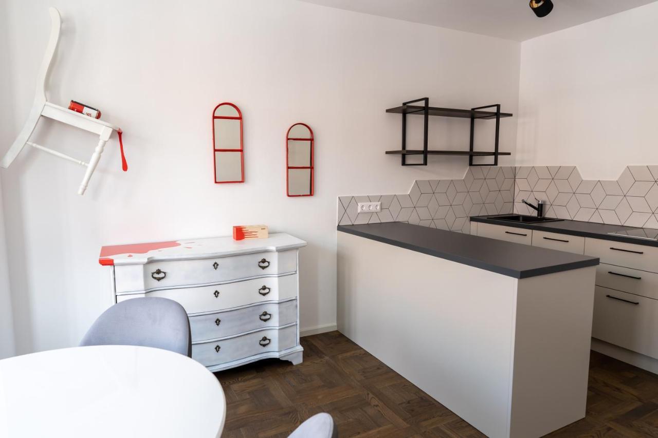 On 6 Rust Apartment Luaran gambar