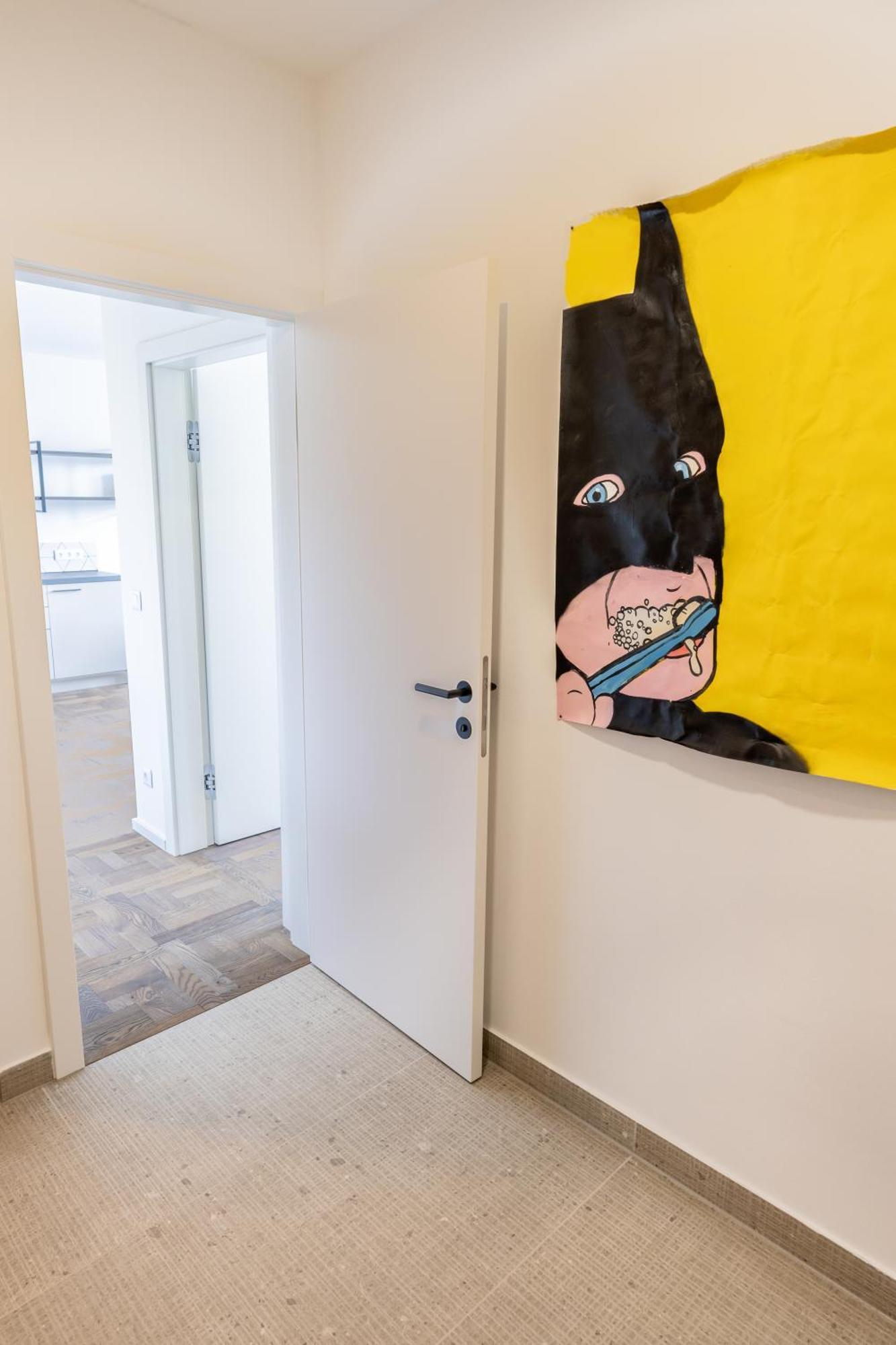 On 6 Rust Apartment Bilik gambar